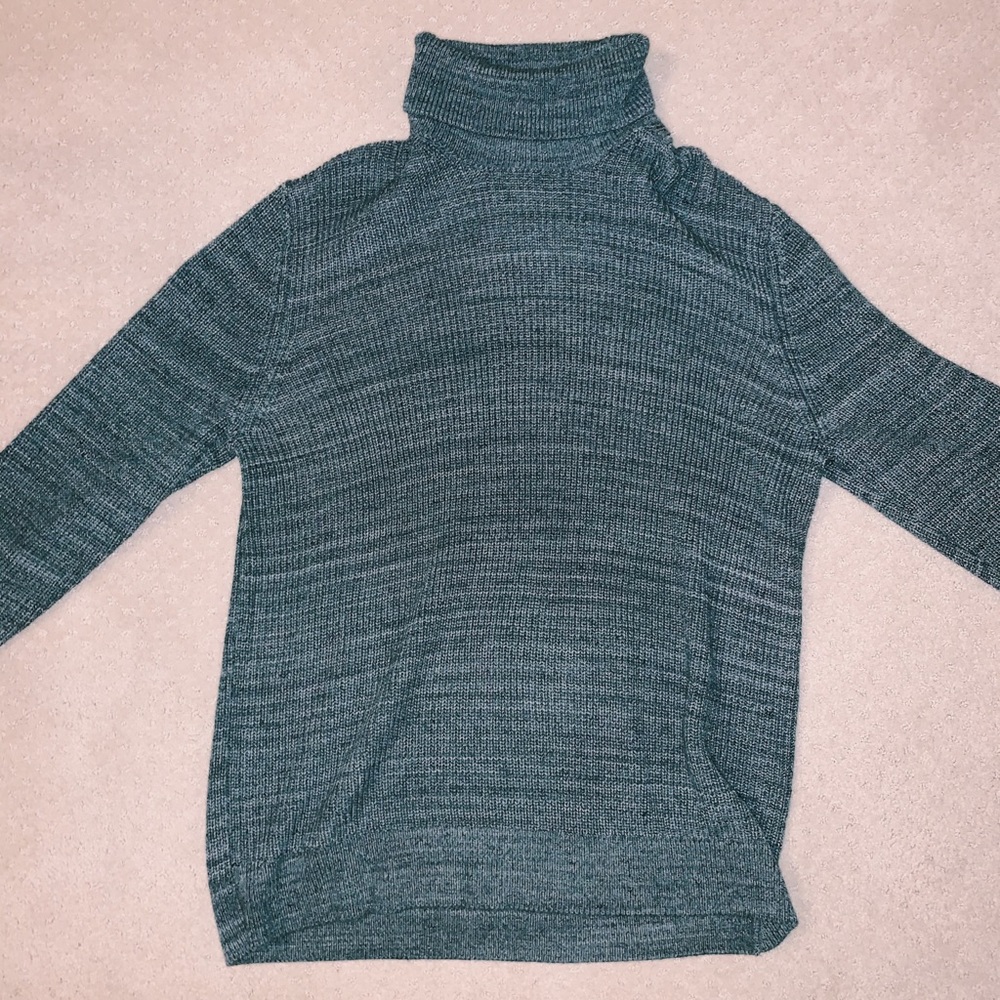 H&M Turtleneck Sweater (BRAND NEW/UNWORN)